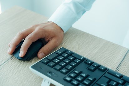 hms-data-engineering-entwicklung HMS-Mitarbeitende vertiefen im Kompetenzfeld Data Engineering ihr Wissen zu Datenplattformen und Datenpipelines.